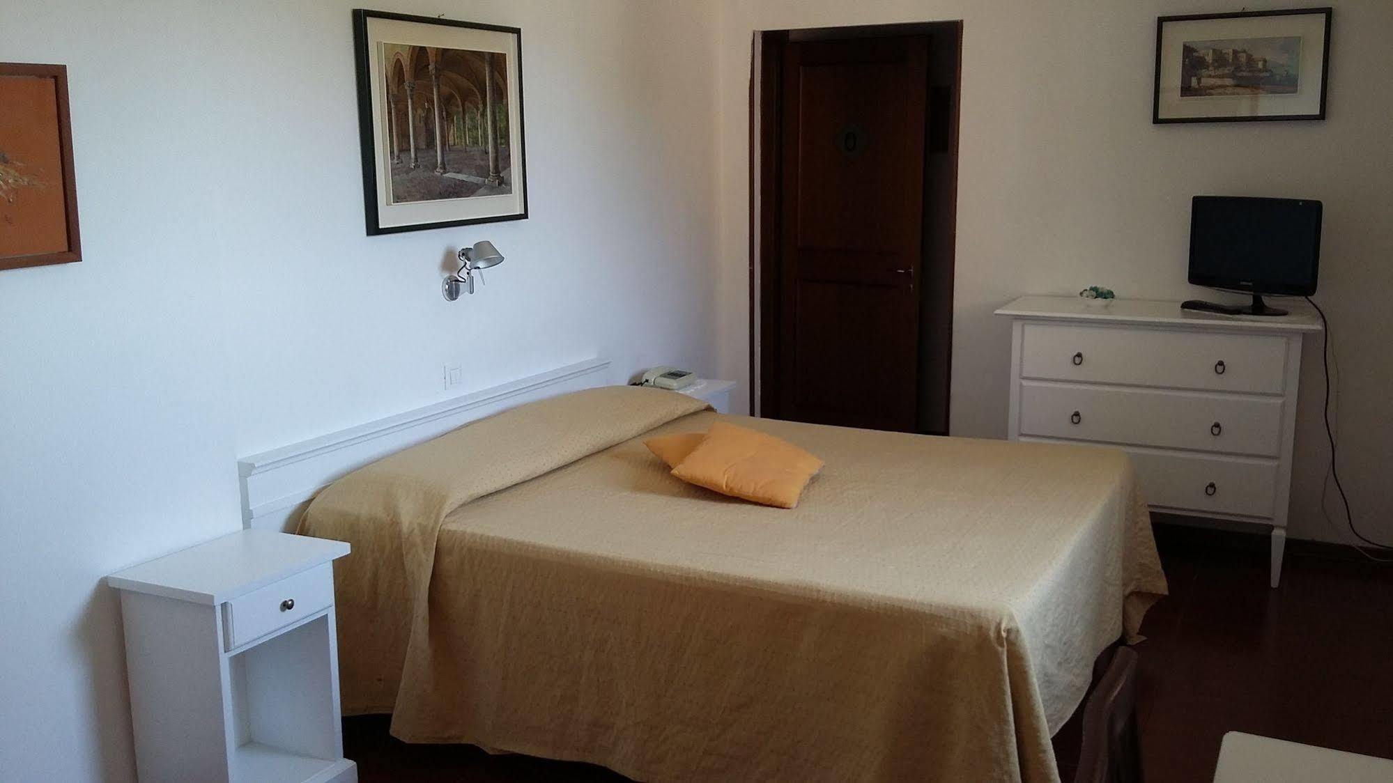 Hotel Porta Romana Di Luce Hotels Siena Buitenkant foto